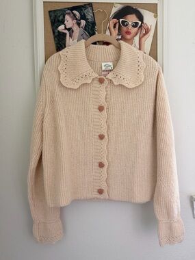 Cream Button-Up Knit Sweater with Scalloped Collar and heart bottons